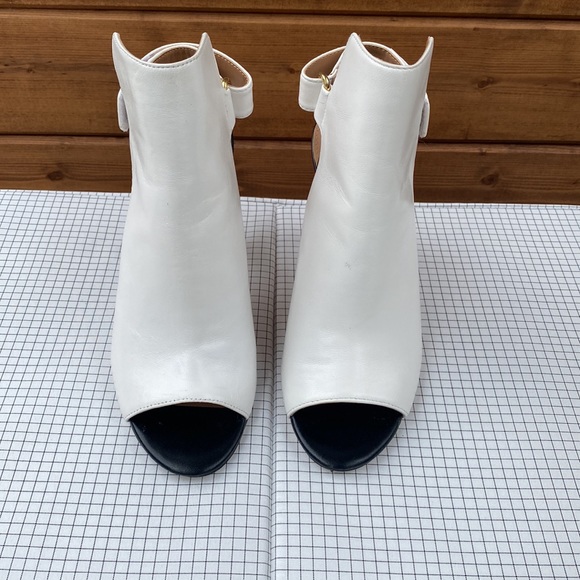 Calvin Klein open toe ankle heels - Picture 4 of 7